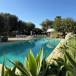 Isola Charm - A Historic Near Punta Del Pero 2*, Syracuse Italy
